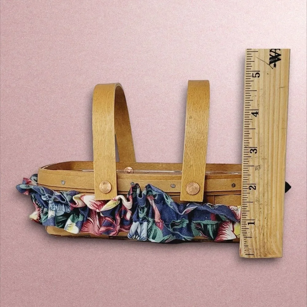 1995 Longaberger Small Rectangular Basket with Plastic Liner and Cloth Garter‎